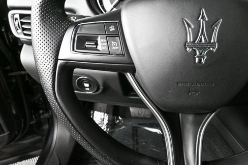 Certified 2022 Maserati Levante GT image 12