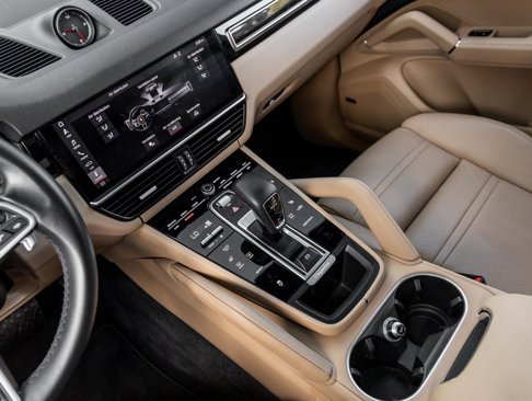 Certified 2019 Porsche Cayenne image 28