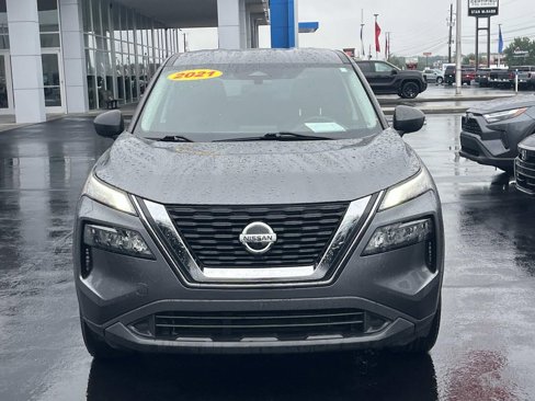 Used 2021 Nissan Rogue S image 2