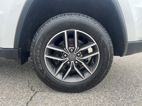 Used 2019 Jeep Grand Cherokee Limited image 10