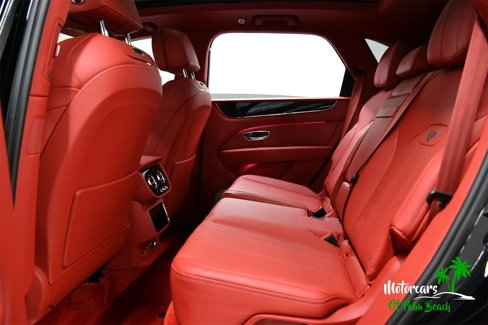 Used 2022 Bentley Bentayga image 41
