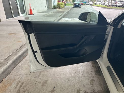 Used 2020 Tesla Model 3 image 32