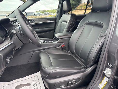 New 2025 Jeep Grand Cherokee Limited image 22