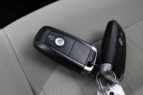 Used 2020 Ford EcoSport SE w/ SE Convenience Package image 26