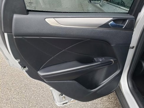 Used 2017 Lincoln MKC Premiere image 13