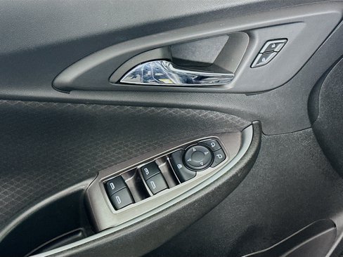 Used 2023 Chevrolet Malibu LT image 15