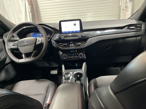 Used 2023 Ford Escape ST-Line w/ Cold Weather Package image 15