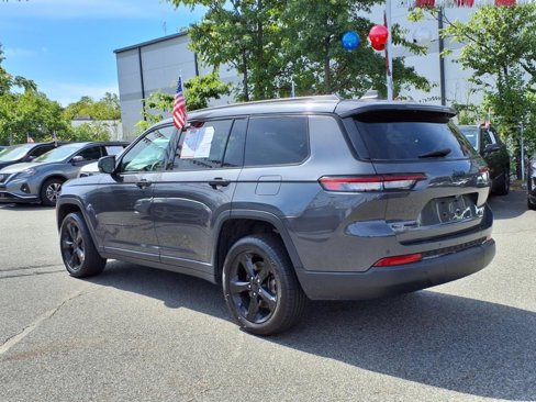 Used 2022 Jeep Grand Cherokee L Laredo image 3