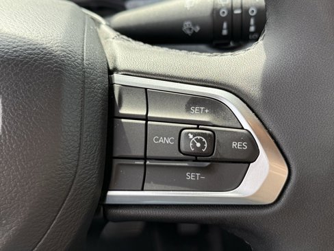 Used 2024 Jeep Compass Latitude image 20