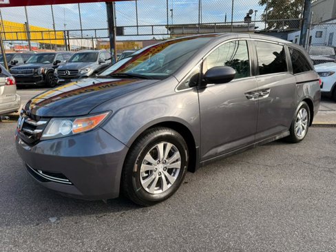 Used 2016 Honda Odyssey SE image 3