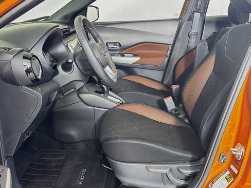 Used 2018 Nissan Kicks SR image 22