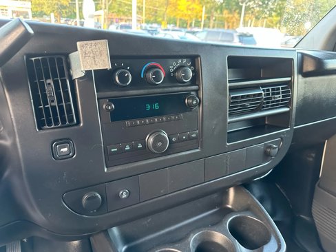 Used 2014 GMC Savana 2500 image 14