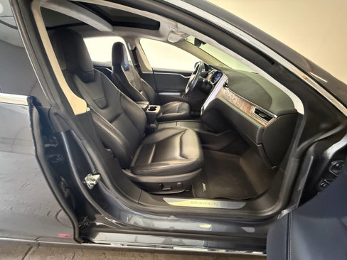 Used 2016 Tesla Model S 90D image 32
