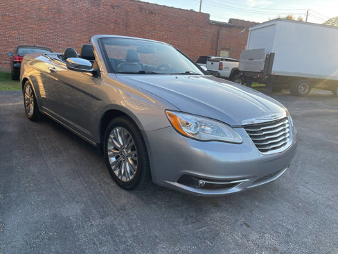 Used 2013 Chrysler 200 Limited image 6