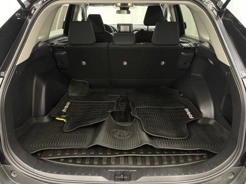 Certified 2020 Toyota RAV4 LE image 5