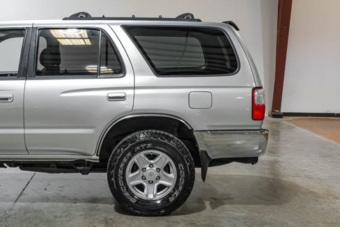 Used 2002 Toyota 4Runner SR5 image 15