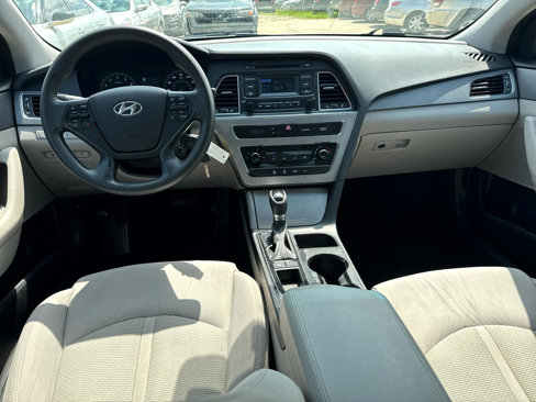 Used 2015 Hyundai Sonata SE image 13