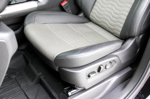 Used 2025 Chevrolet Silverado 1500 ZR2 w/ Technology Package image 34