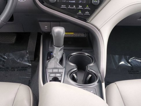 Used 2019 Toyota Camry SE image 17