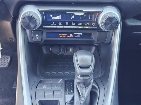 Used 2019 Toyota RAV4 LE image 26