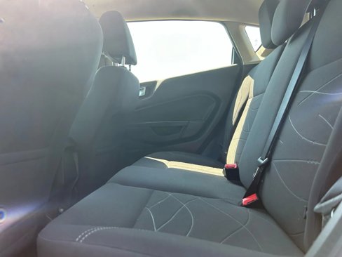 Used 2015 Ford Fiesta SE image 14