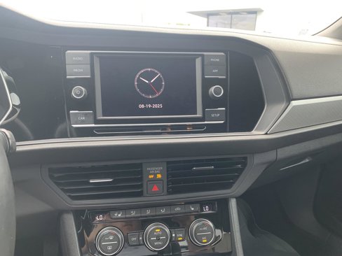 Used 2019 Volkswagen Jetta R-Line w/ R-Line Cold Weather Package image 16