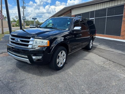 Used 2015 Ford Expedition EL Platinum image 2
