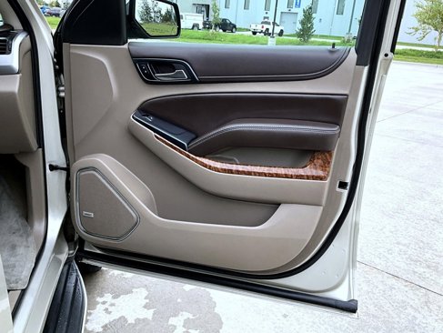 Used 2015 Chevrolet Tahoe LTZ image 17