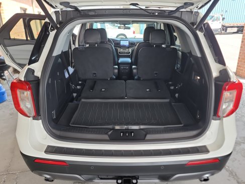 Used 2022 Ford Explorer XLT w/ Equipment Group 202A image 21