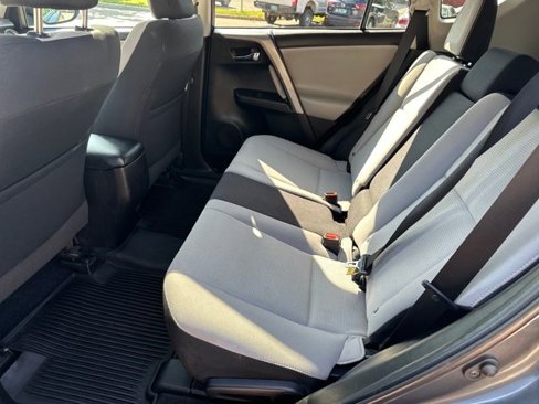 Used 2018 Toyota RAV4 XLE image 23