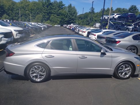 Used 2023 Hyundai Sonata SEL w/ Convenience Package image 2