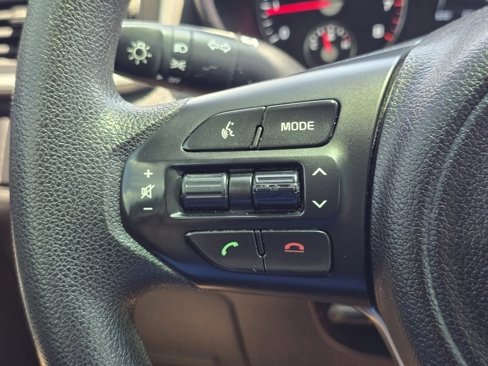 Used 2016 Kia Sorento L image 23