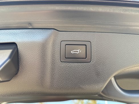 Used 2017 Hyundai Santa Fe SE w/ SE Ultimate Tech Package 03 image 19