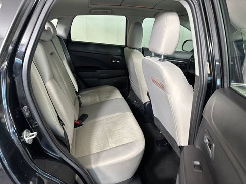 Used 2015 Mitsubishi Outlander Sport SE image 35