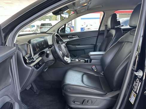 Used 2023 Kia Sportage EX image 12