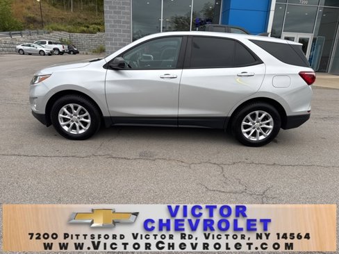Used 2020 Chevrolet Equinox LS w/ LS Convenience Package image 2