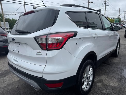 Used 2018 Ford Escape SE w/ SE Sync 3 Package image 8