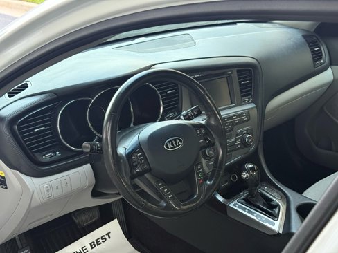 Used 2012 Kia Optima EX w/ Premium Pkg image 18