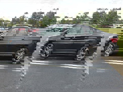 Used 2021 Volkswagen Jetta R-Line image 2