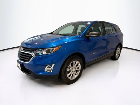 Used 2019 Chevrolet Equinox LS image 3