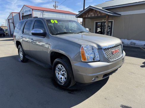 Used 2008 GMC Yukon SLE image 1