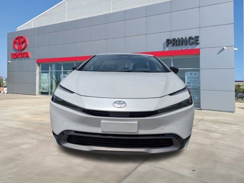 New 2025 Toyota Prius XLE image 18