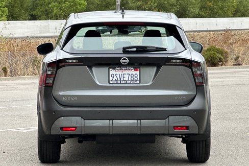 Used 2025 Nissan Kicks S w/ Charging Package image 5