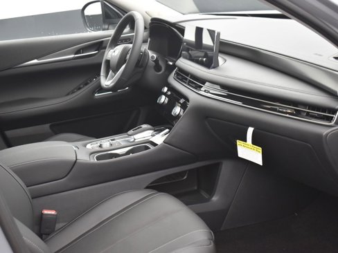 New 2026 INFINITI QX60 Luxe w/ Family Package image 6