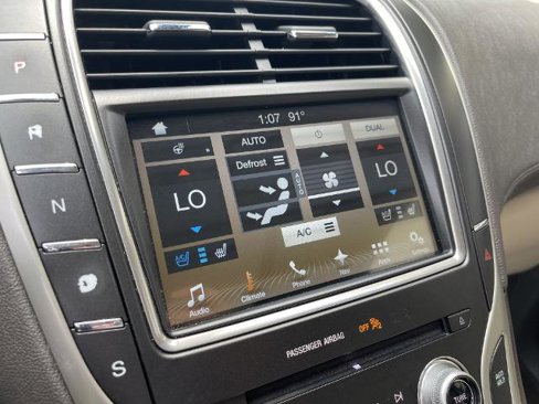 Used 2017 Lincoln MKX Reserve w/ Driver Assistance Package image 12