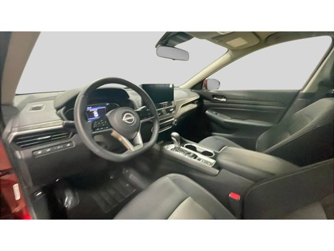 Used 2024 Nissan Altima 2.5 SV w/ SV Premium Package image 10