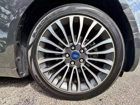 Used 2017 Ford Fusion SE w/ Fusion SE Technology Package image 36