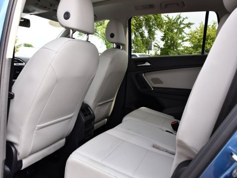 Used 2018 Volkswagen Tiguan SEL image 19