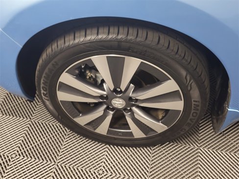 Used 2015 Nissan Leaf SV image 24