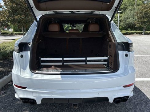Used 2019 Porsche Cayenne Turbo image 28